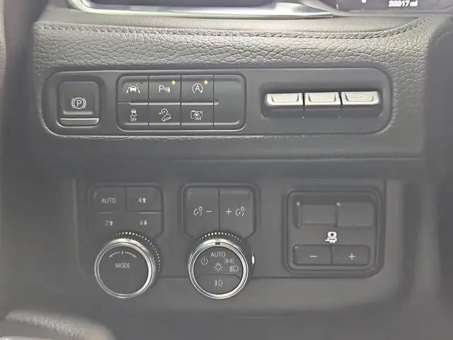 2024 GMC Yukon 4WD Denali