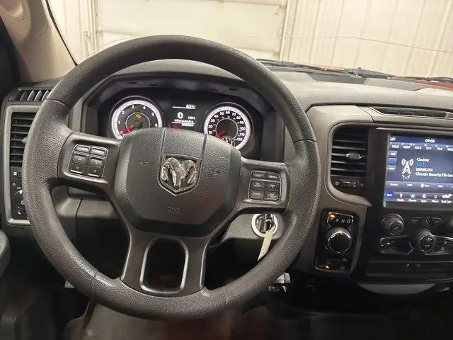 2019 Ram 1500 Classic Express Crew Cab 4x4 5'7" Box