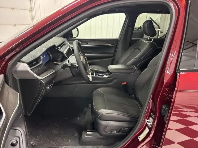 2026 Jeep Grand Cherokee Altitude 4x4