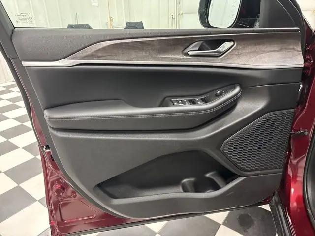 2026 Jeep Grand Cherokee Altitude 4x4