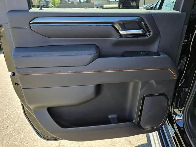 2026 GMC Sierra 2500HD Crew Cab, Standard Bed, AT4, 4WD