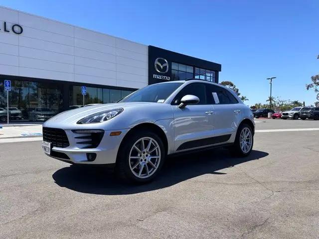 2017 Porsche Macan Macan