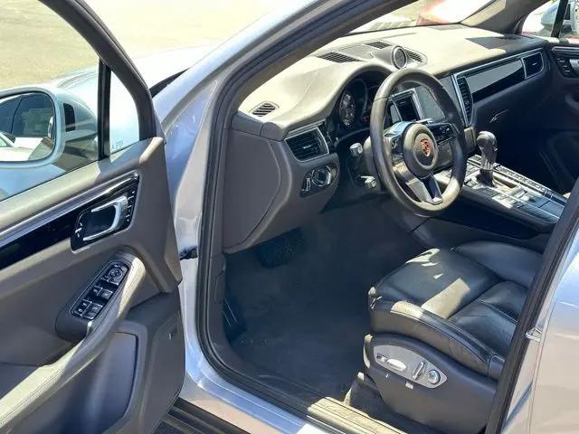 2017 Porsche Macan Macan