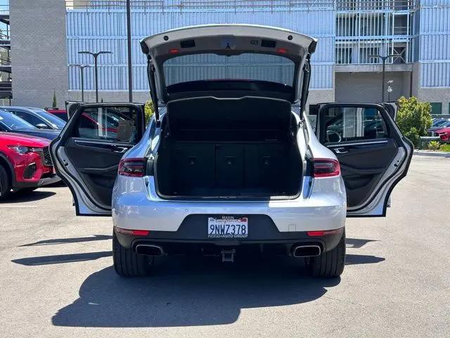 2017 Porsche Macan Macan