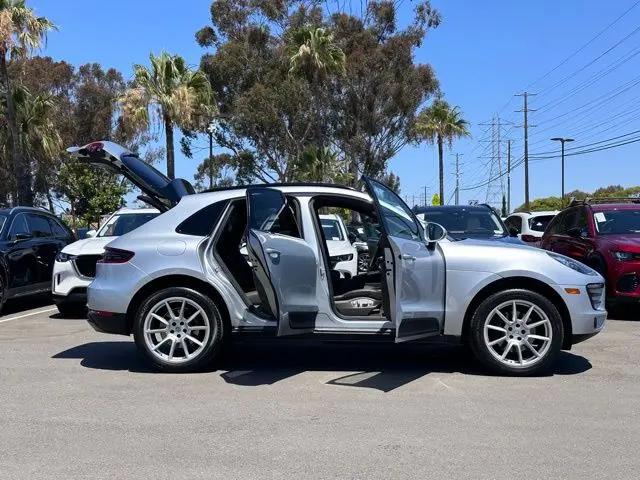 2017 Porsche Macan Macan