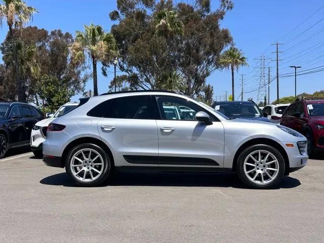 2017 Porsche Macan Macan