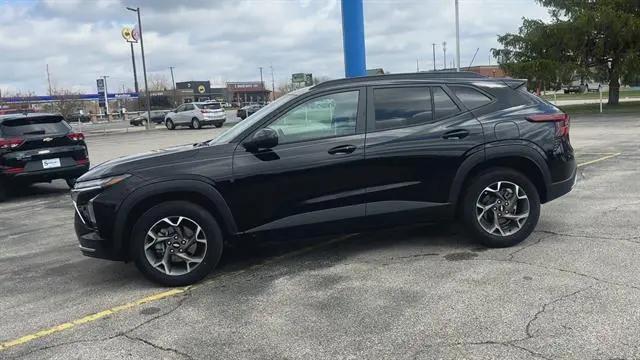 2025 Chevrolet Trax FWD LT