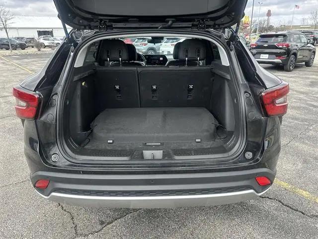 2025 Chevrolet Trax FWD LT
