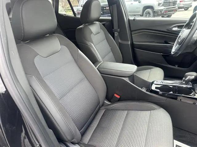 2025 Chevrolet Trax FWD LT