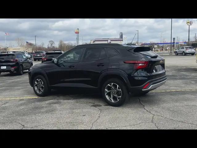 2025 Chevrolet Trax FWD LT