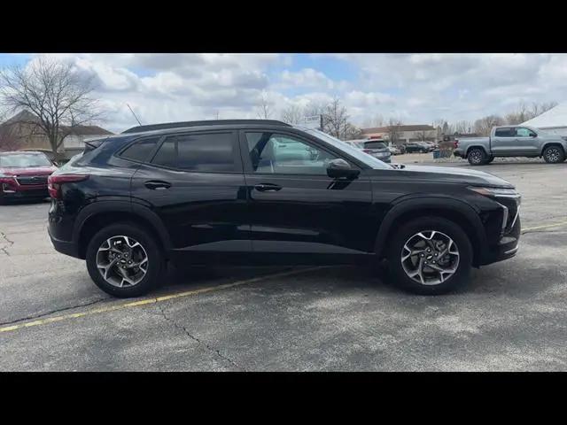 2025 Chevrolet Trax FWD LT