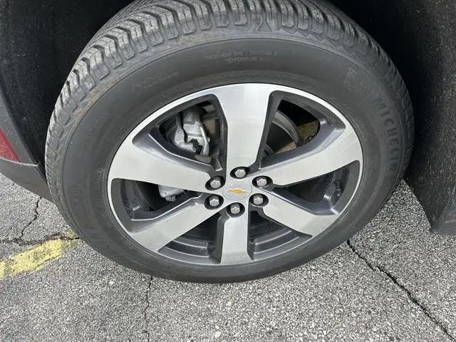 2023 Chevrolet Traverse AWD LT Leather