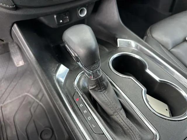 2023 Chevrolet Traverse AWD LT Leather
