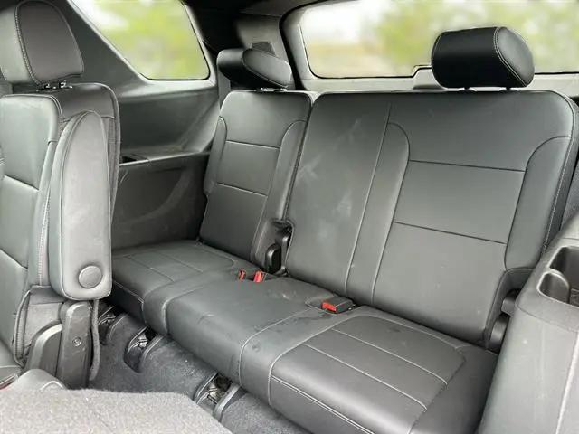 2023 Chevrolet Traverse AWD LT Leather