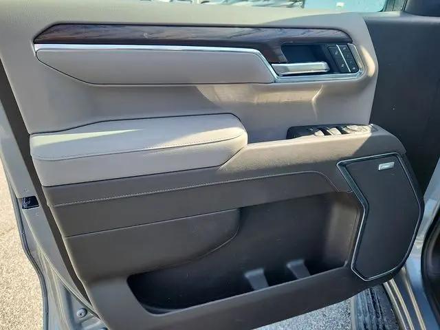 2026 GMC Sierra 1500 Crew Cab, Standard Bed, SLT, 4WD