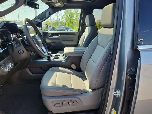 2026 GMC Sierra 1500 Crew Cab, Standard Bed, SLT, 4WD