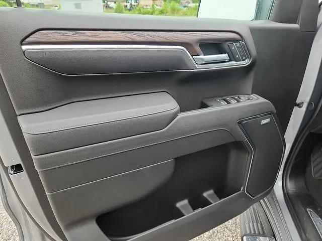 2026 GMC Sierra 1500 Crew Cab, Standard Bed, SLT, 4WD