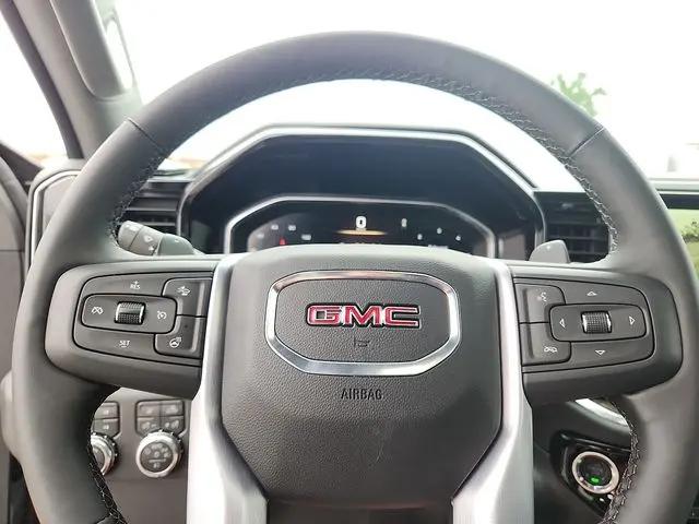 2026 GMC Sierra 1500 Crew Cab, Standard Bed, SLT, 4WD