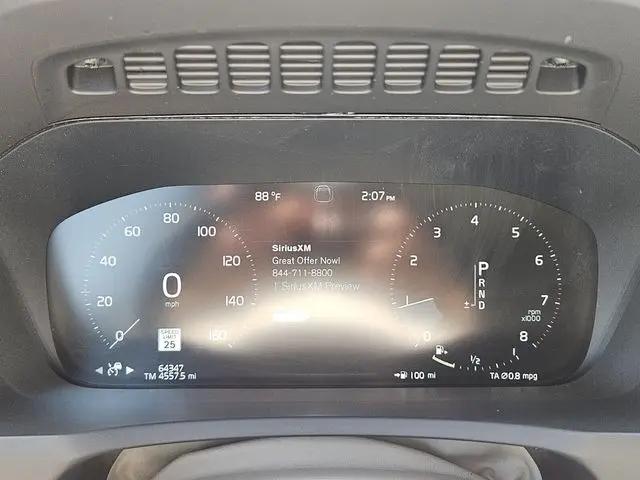 2022 Volvo XC90 T5 Momentum 7 Passenger