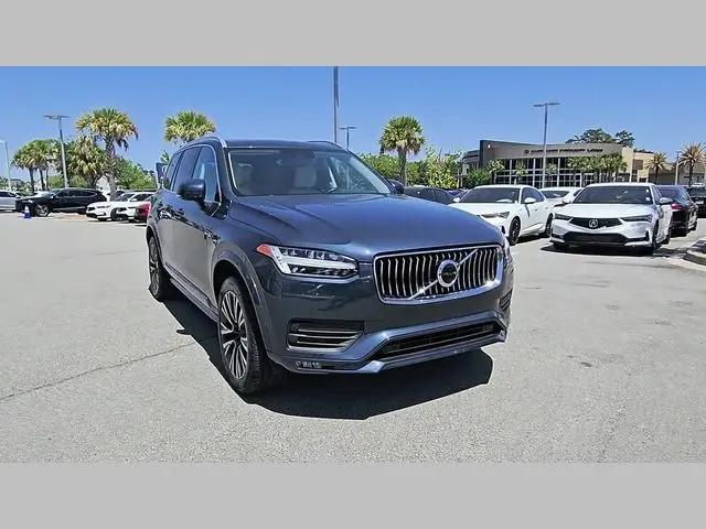 2022 Volvo XC90 T5 Momentum 7 Passenger