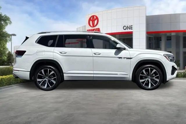 2024 Volkswagen Atlas 2.0T SEL Premium R-Line