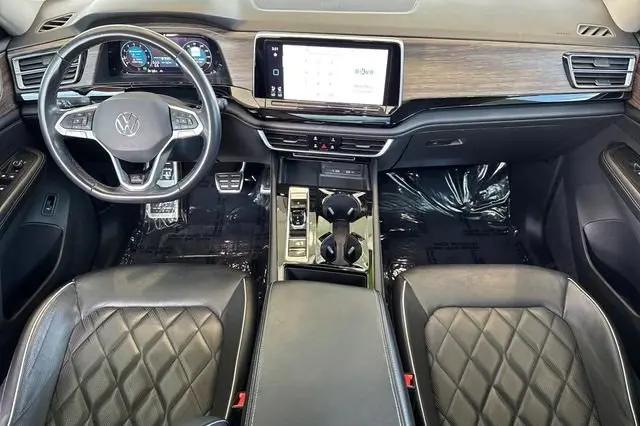 2024 Volkswagen Atlas 2.0T SEL Premium R-Line