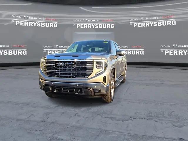 2026 GMC Sierra 1500 Crew Cab, Short Bed, SLT, 4WD
