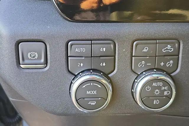 2026 GMC Sierra 1500 Crew Cab, Short Bed, SLT, 4WD
