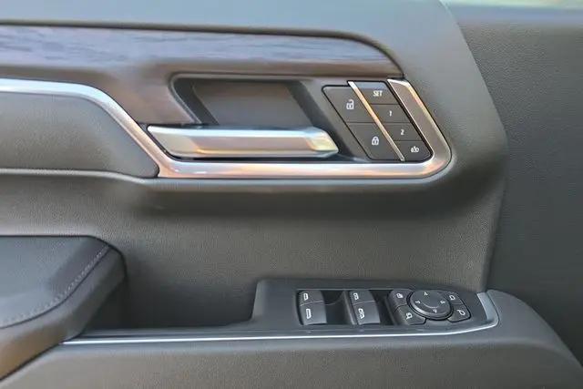 2026 GMC Sierra 1500 Crew Cab, Short Bed, SLT, 4WD