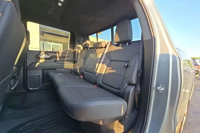 2026 GMC Sierra 1500 Crew Cab, Short Bed, SLT, 4WD