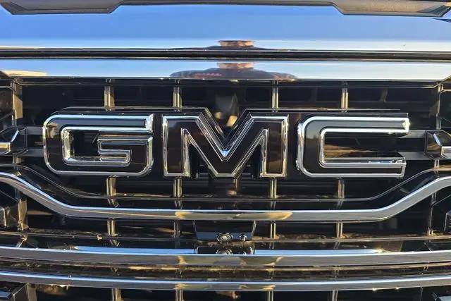 2026 GMC Sierra 1500 Crew Cab, Short Bed, SLT, 4WD