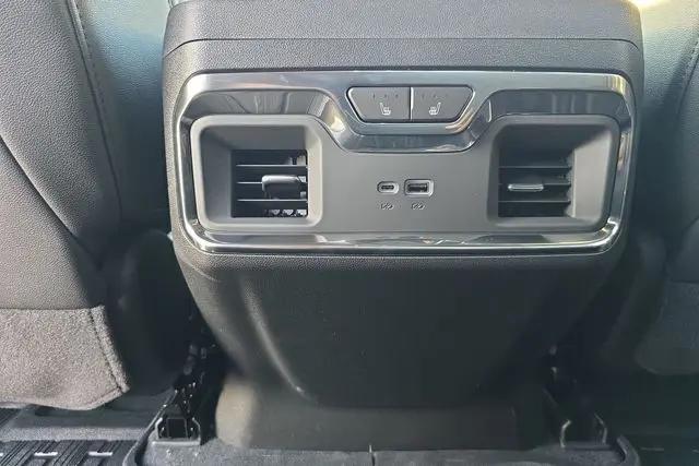 2026 GMC Sierra 1500 Crew Cab, Short Bed, SLT, 4WD