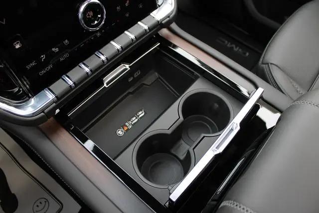 2026 GMC Yukon XL 4WD Denali