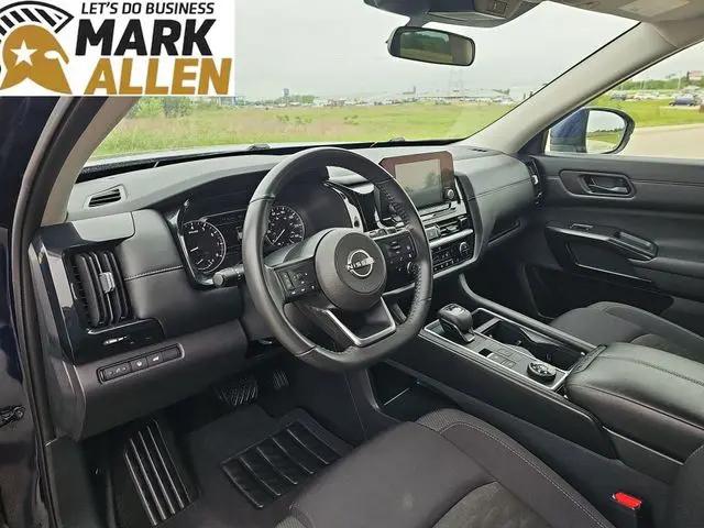 2025 Nissan Pathfinder SV 4WD