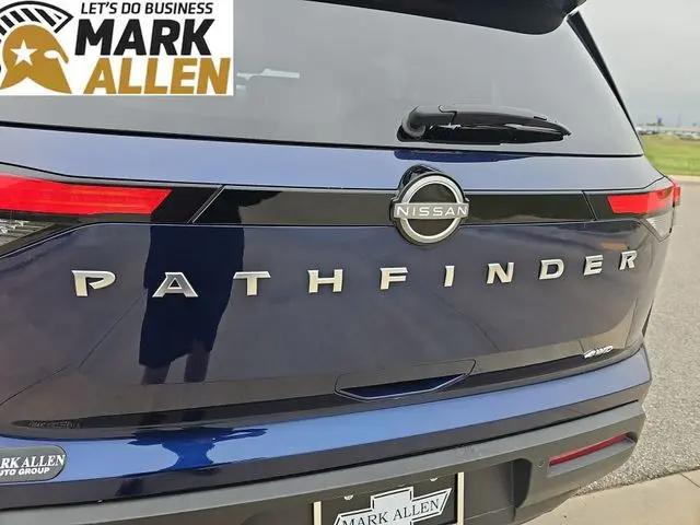 2025 Nissan Pathfinder SV 4WD
