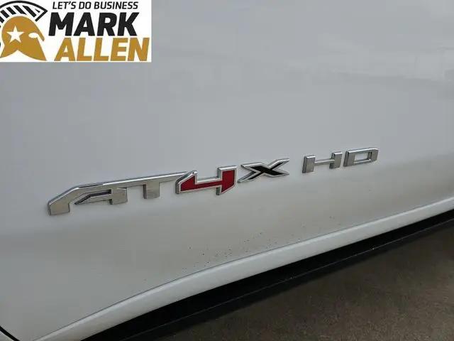 2025 GMC Sierra 2500HD Crew Cab, Standard Bed, AT4X, 4WD