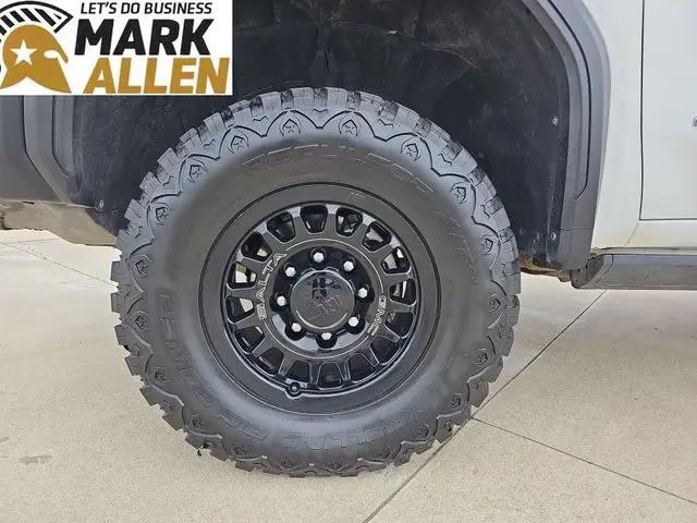 2025 GMC Sierra 2500HD Crew Cab, Standard Bed, AT4X, 4WD