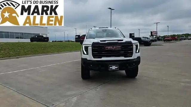 2025 GMC Sierra 2500HD Crew Cab, Standard Bed, AT4X, 4WD