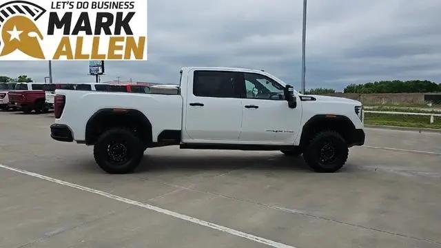 2025 GMC Sierra 2500HD Crew Cab, Standard Bed, AT4X, 4WD