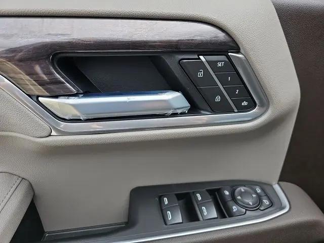 2026 Chevrolet Silverado 1500 4WD Crew Cab Short Bed LTZ
