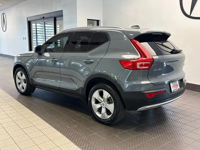 2020 Volvo XC40 T5 Momentum