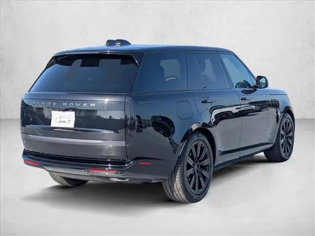 2026 Land Rover Range Rover P550e SE