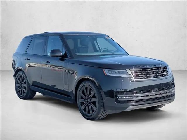 2026 Land Rover Range Rover P550e SE