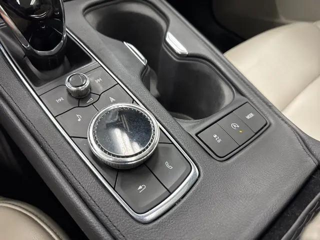2020 Cadillac XT4 AWD Premium Luxury