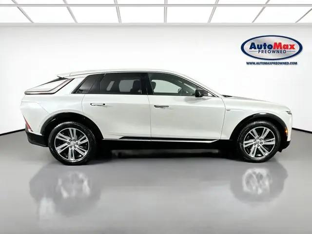 2024 Cadillac iQ Tech w/1SA