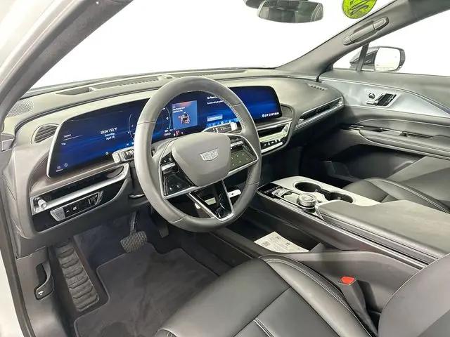 2024 Cadillac iQ Tech w/1SA