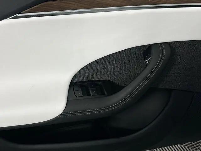 2022 Tesla Model S Dual Motor All-Wheel Drive