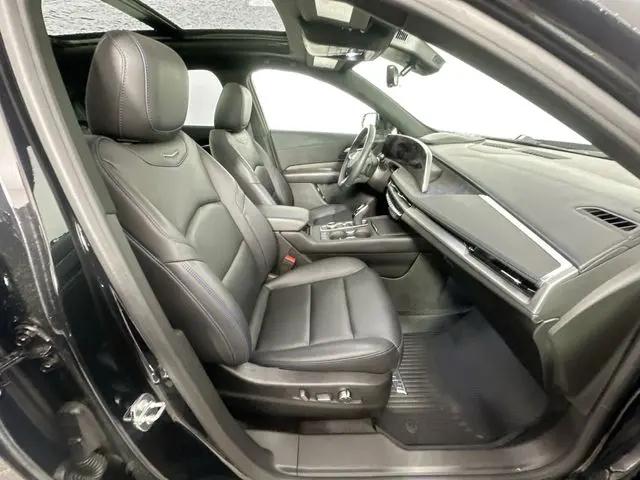 2024 Cadillac XT4 Sport