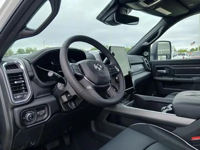 2026 Ram 3500 Laramie Crew Cab 4x4 8' Box
