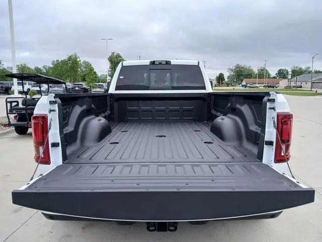2026 Ram 3500 Laramie Crew Cab 4x4 8' Box